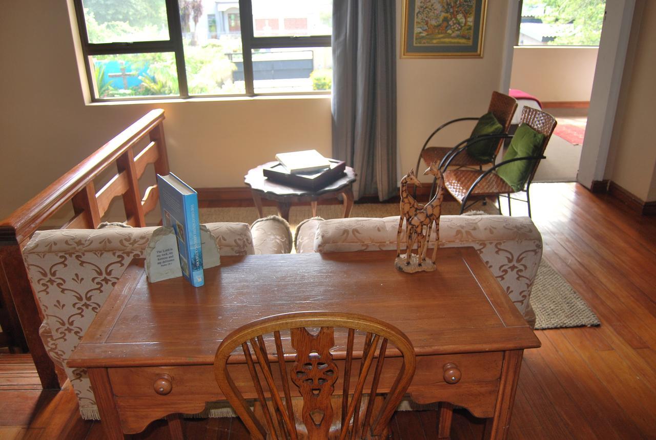 ג'ורג' 15 Witpeer Street Guesthouse מראה חיצוני תמונה